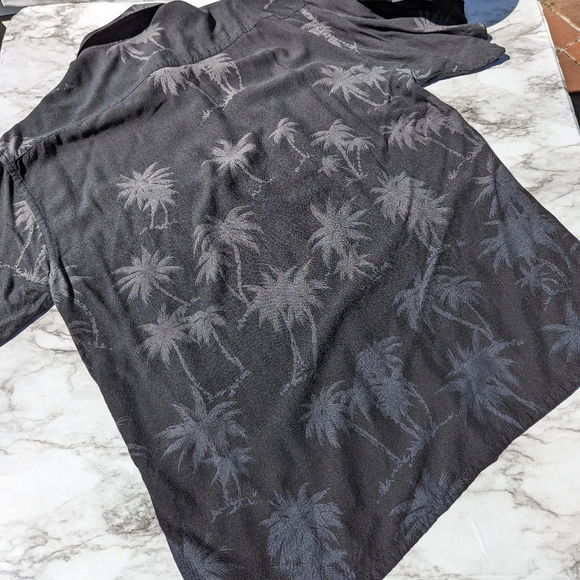 Men's Casual Button Down Short Sleeve Shirt Vintage size Large Palm Tree Pattern - Picture 2 of 6